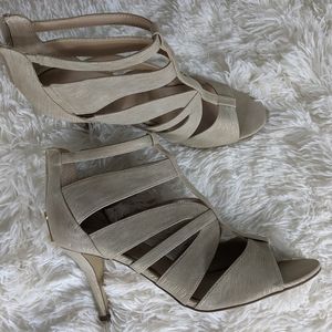UNISA HEELS